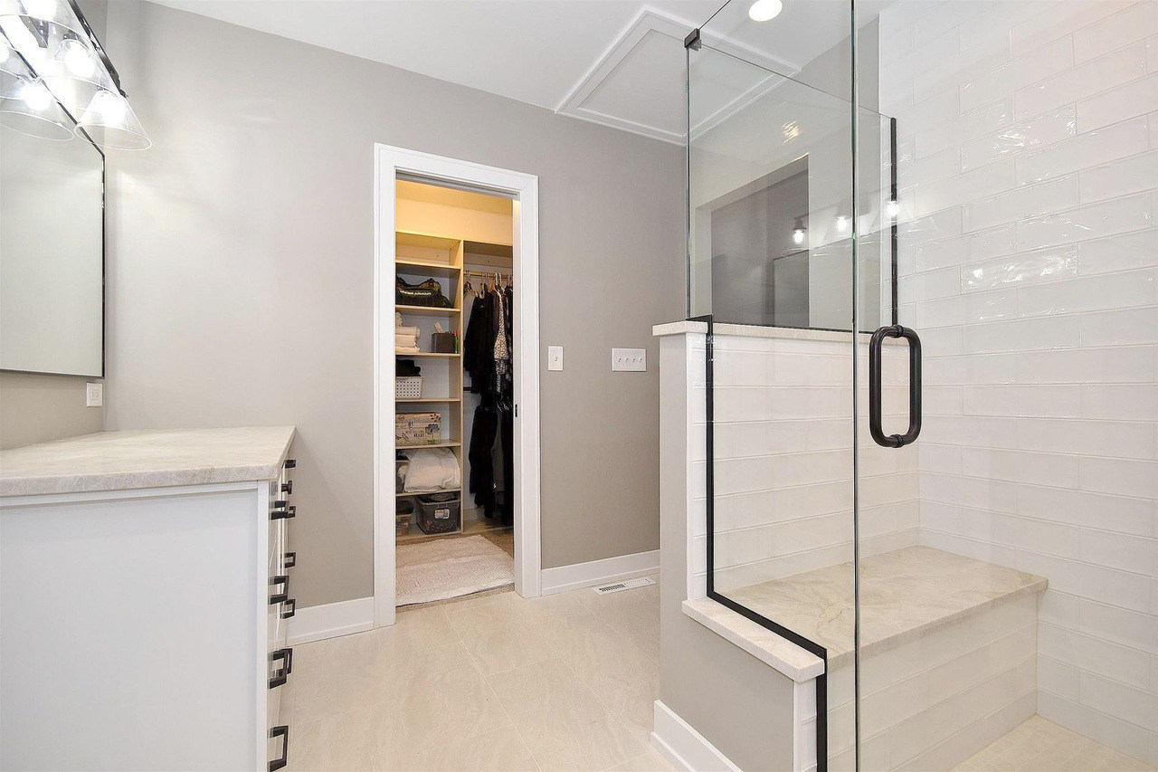 Bathroom renovation and bathroom design - view to walk-in closet